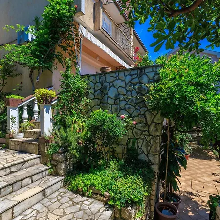 And Mirjana Apartman Dramalj