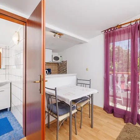 And Mirjana Apartment