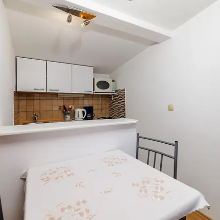 Apartman And Mirjana Dramalj
