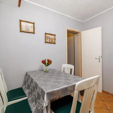 Apartment And Mirjana