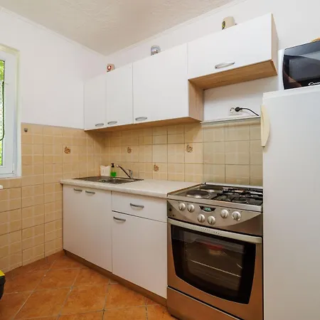 And Mirjana Apartment *