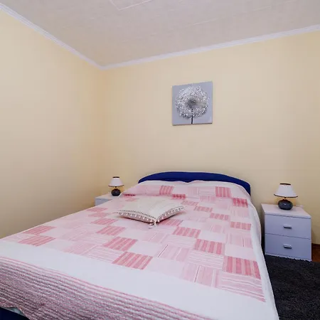 And Mirjana Apartment Dramalj