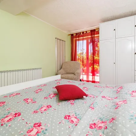 And Mirjana Apartment Dramalj