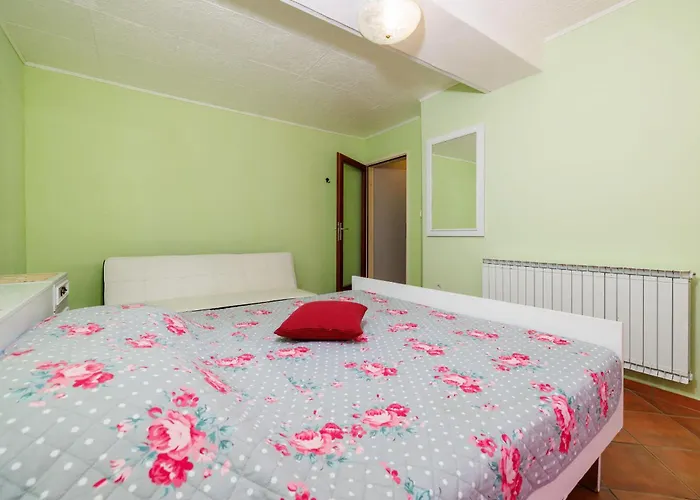 And Mirjana Apartamento Dramalj