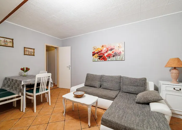 And Mirjana Apartmán *