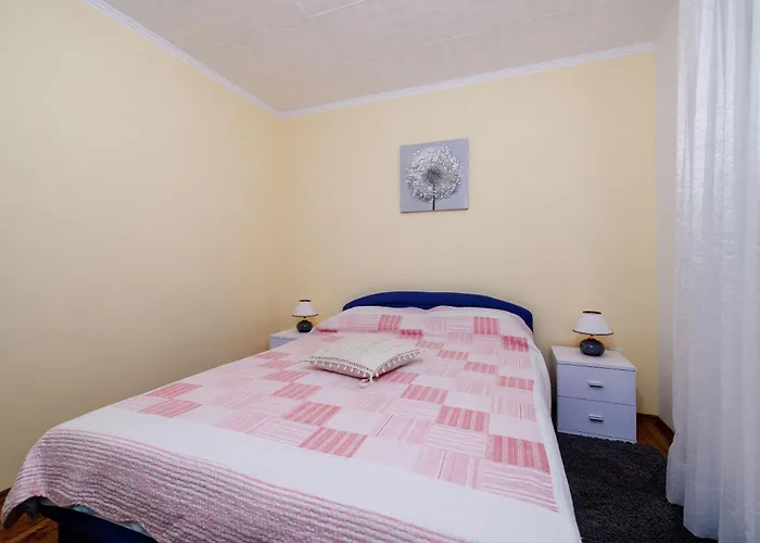 And Mirjana Apartmán Dramalj