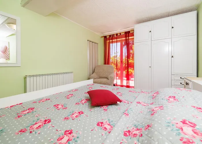 And Mirjana Apartmán Dramalj